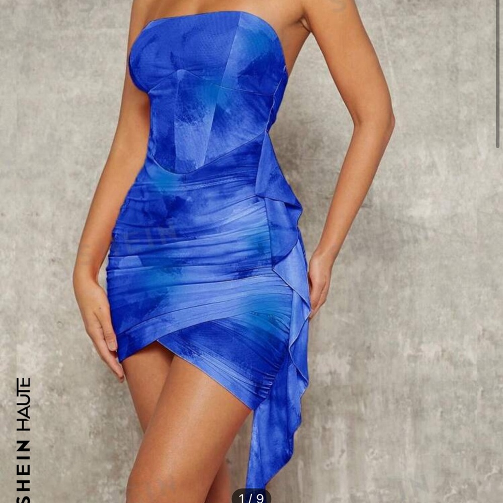 Strapless tight dress